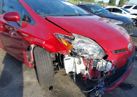 2014 Toyota Prius Five z USA, uszkodzony, nr VIN JTDKN3DU8E1835550